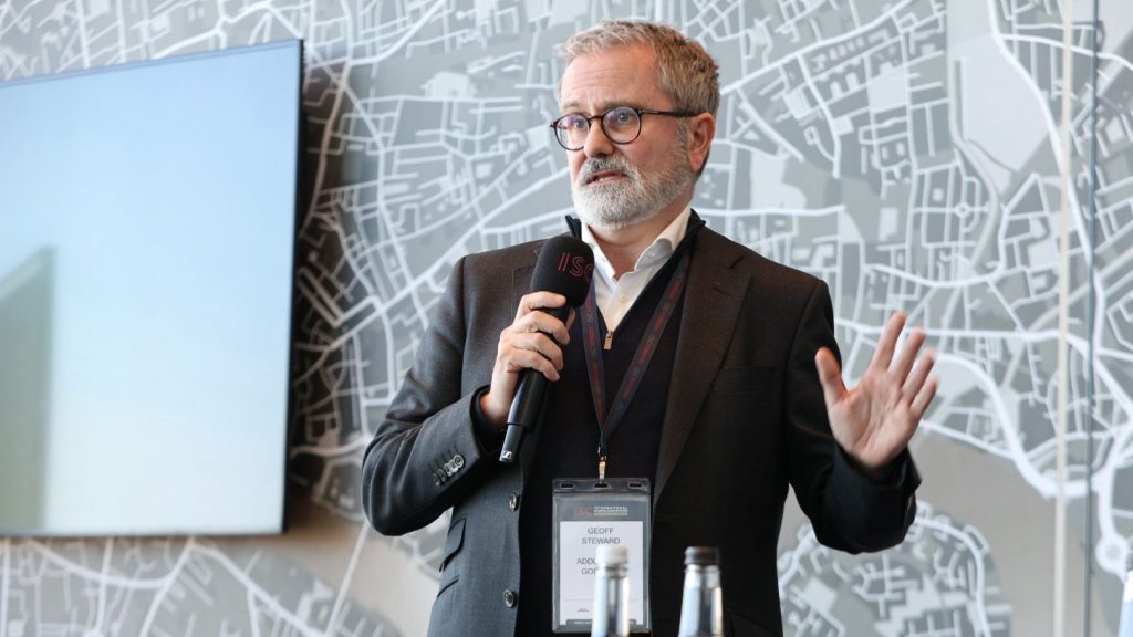 2e061b01-a42c-49a3-bad8-b9eb555b144b